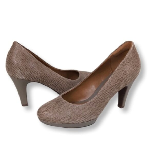 Clarks Delsie Bliss Heels Brown Nubuck Almond Toe Cone Heel Cushioned Wide Shoes - Picture 1 of 12